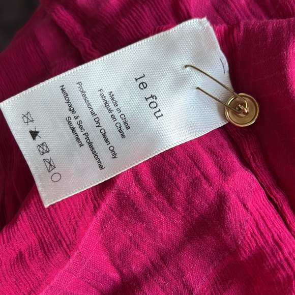 Le Fou by Wilfred - size medium - fuchsia pink statement blouse - Picture 9 of 9
